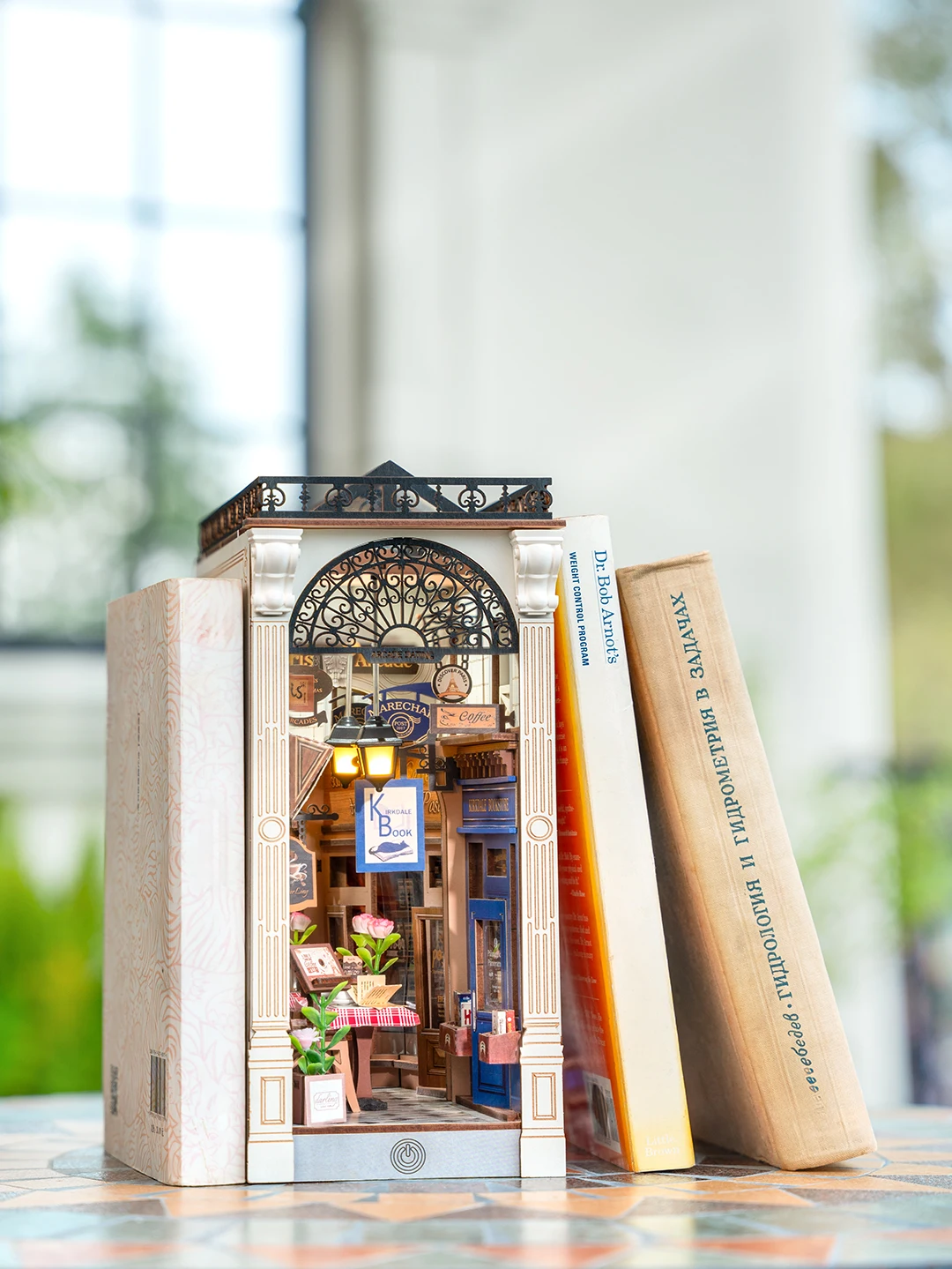 Robotime Rolife Modellbausätze für Bücherregal-Dekorationen, vorgefärbte, einfach zu montierende Arcade-Dating-DIY-Sets – Detail 11
