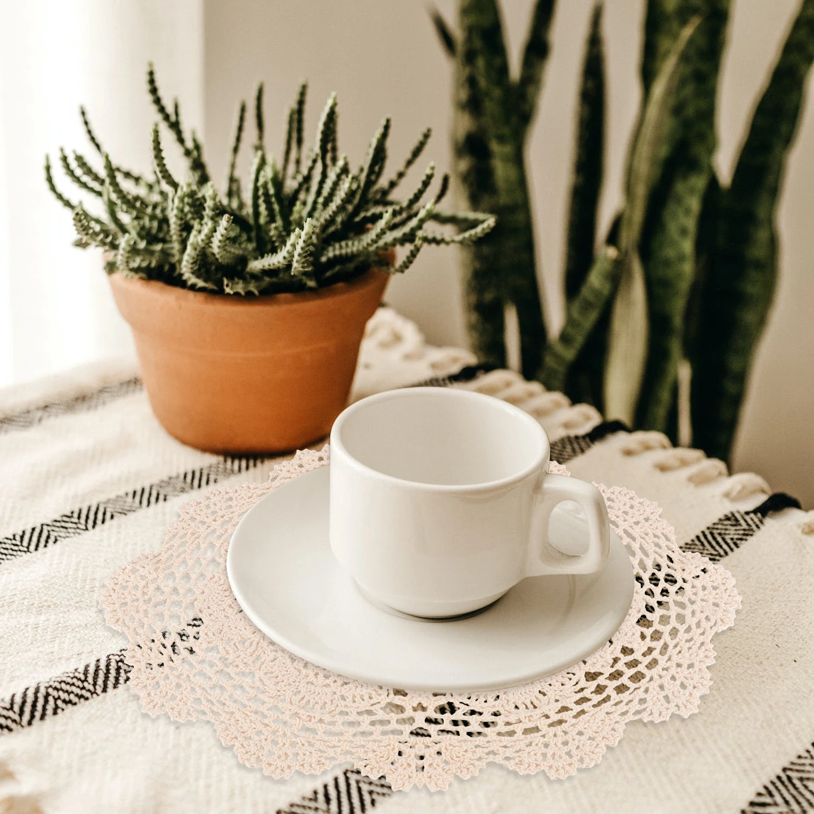 

1pc Crochet Flower Placemat Handmade Woven Tablecloth Retro Style Table Decor for Home Wedding Decoration Country Theme Bowl