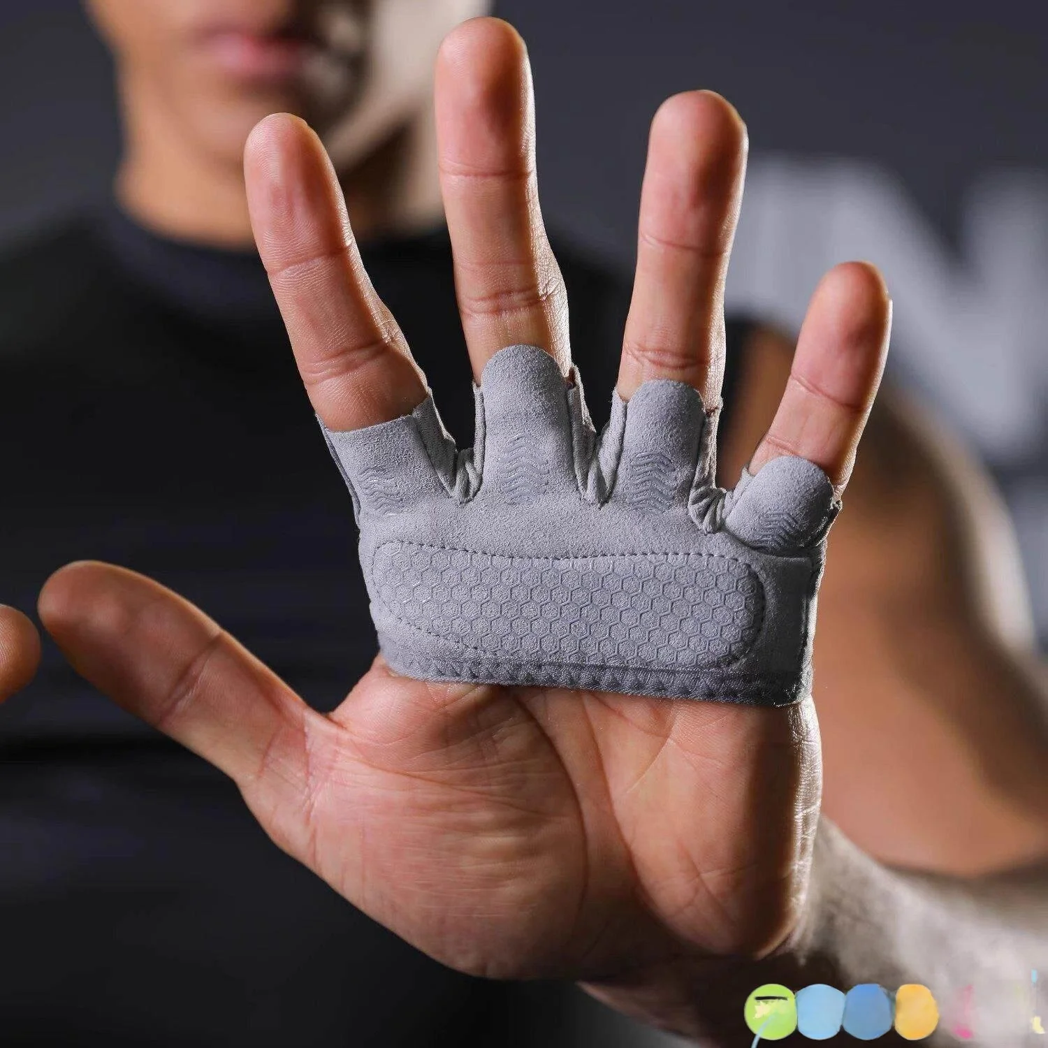 

Fitness Gloves for Men And Women Cycling Training Single Bar Pull-Up Special Palm Protector Anti-Slip Four Fingers Callus-Free