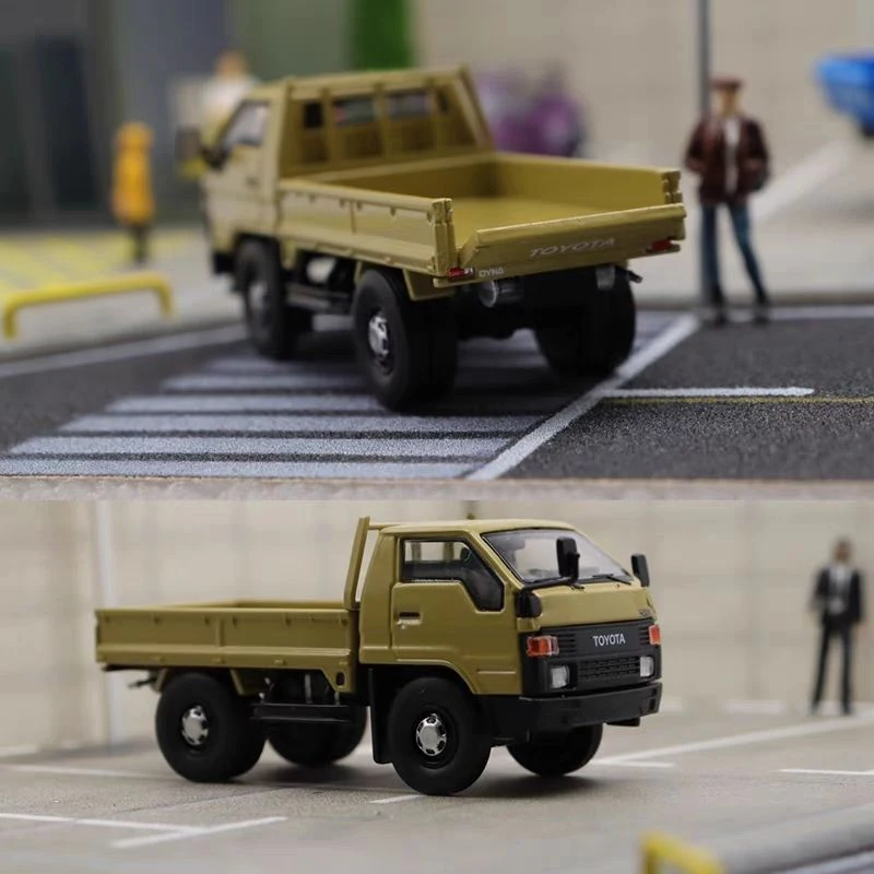 Diecast 1:64 Scale Toyota Dyna Truck Transport Vehicle Single Row Pickup Simulation Alloy Car Collectible Toy Gift Souvenir