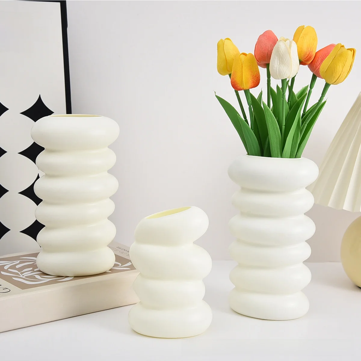 1 vase en plastique à motif en spirale, artisanat, vase de centre de table pour mariage, ornement, décoration de salon, de bureau, arrangement floral