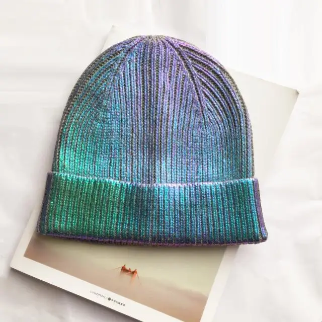 

Laser Hologram Sympony Sparkling Chic Hat Hip Hop Yuppie Cool Skate Hat Winter Skating Hat Hip Hop Music Festvial Beanie Cap