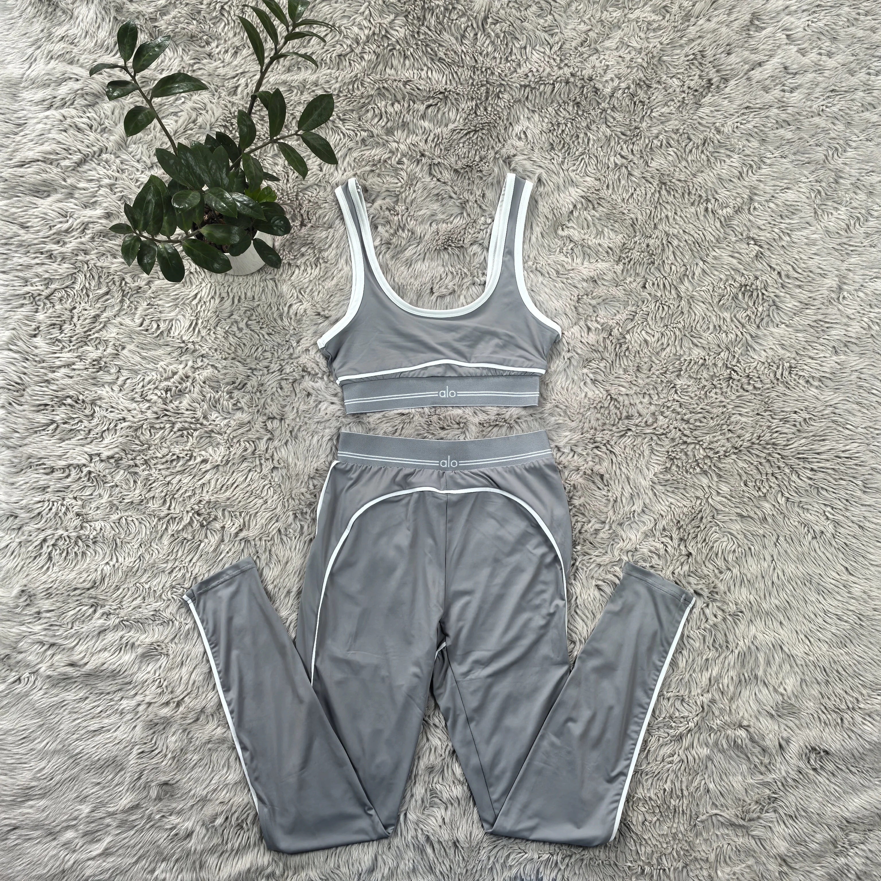 ヨーロッパとアメリカからの新しいノースリーブスポーツベスト、ハイウエスト、ヒップリフティング、腹部引き締め、フィットネスヨガスーツ、マルチカラー