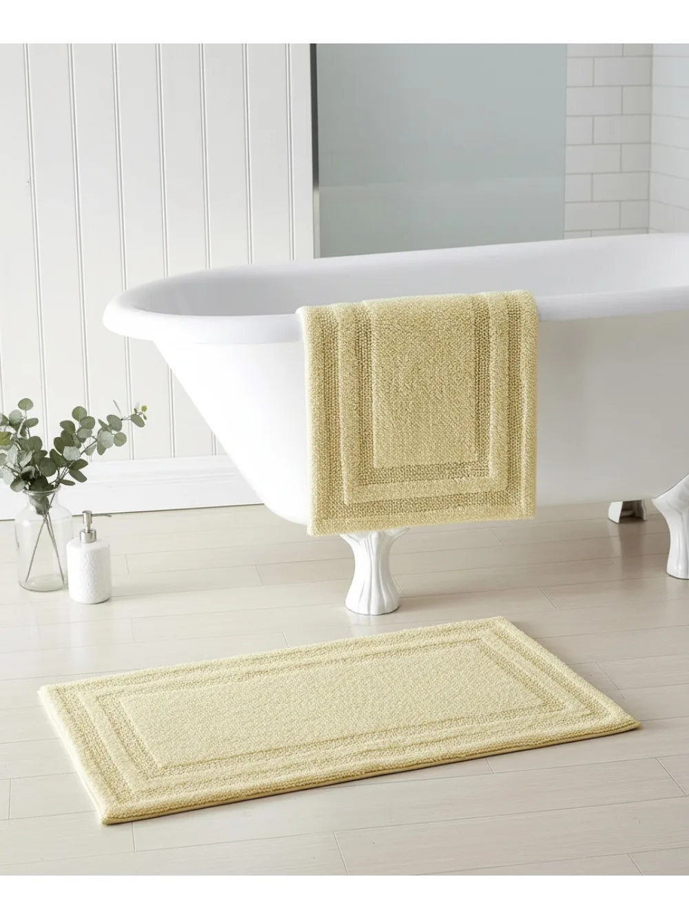 

Cotton Bath Mat Set, Highly Absorbent, Low Linting, Coastal Design for Beach House Bathroom Decor (2 Piece)