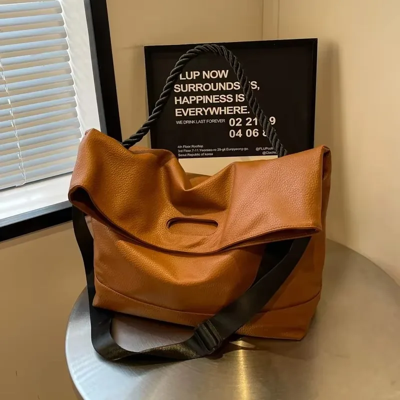 

Сумки на плечо большой вместимости с клапаном и карманом, 2025, простые сумки высокого качества для женщин, швейные нитки на молнии, женские сумки из искусственной кожи