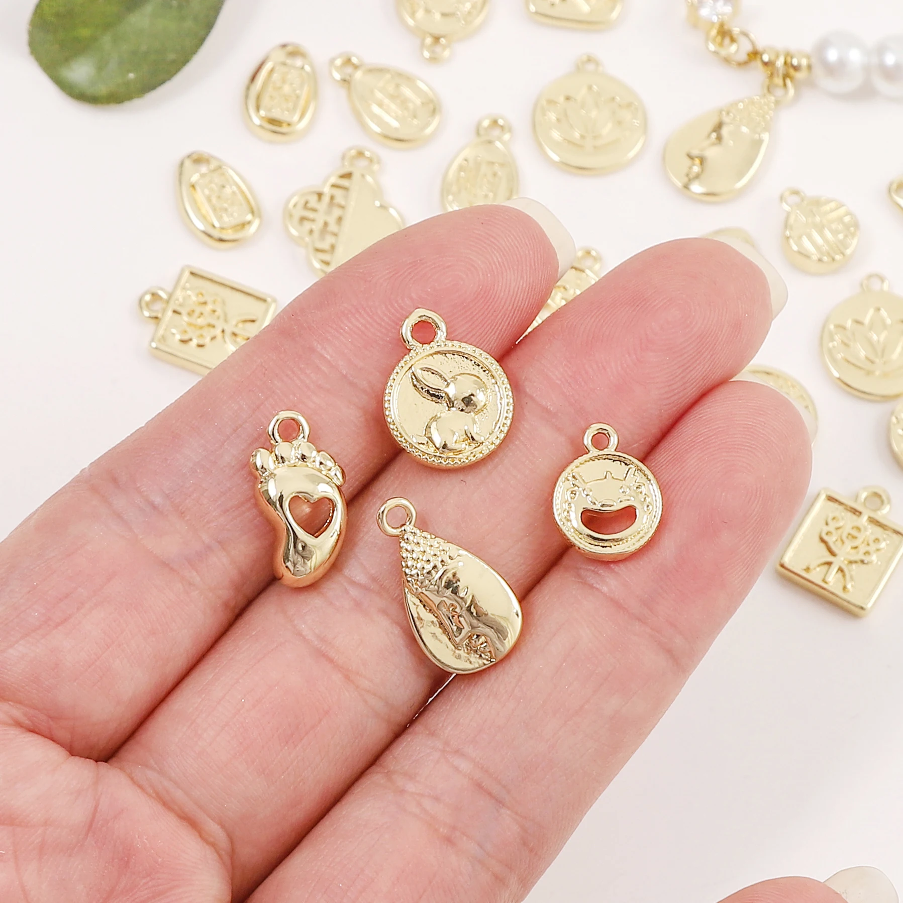 

1 PC 14K Gold Plated Color 14 Styles Exquisite Pendants 1-1.5mm Hole Size Charms For Jewelry DIY Handmade Making Accessories