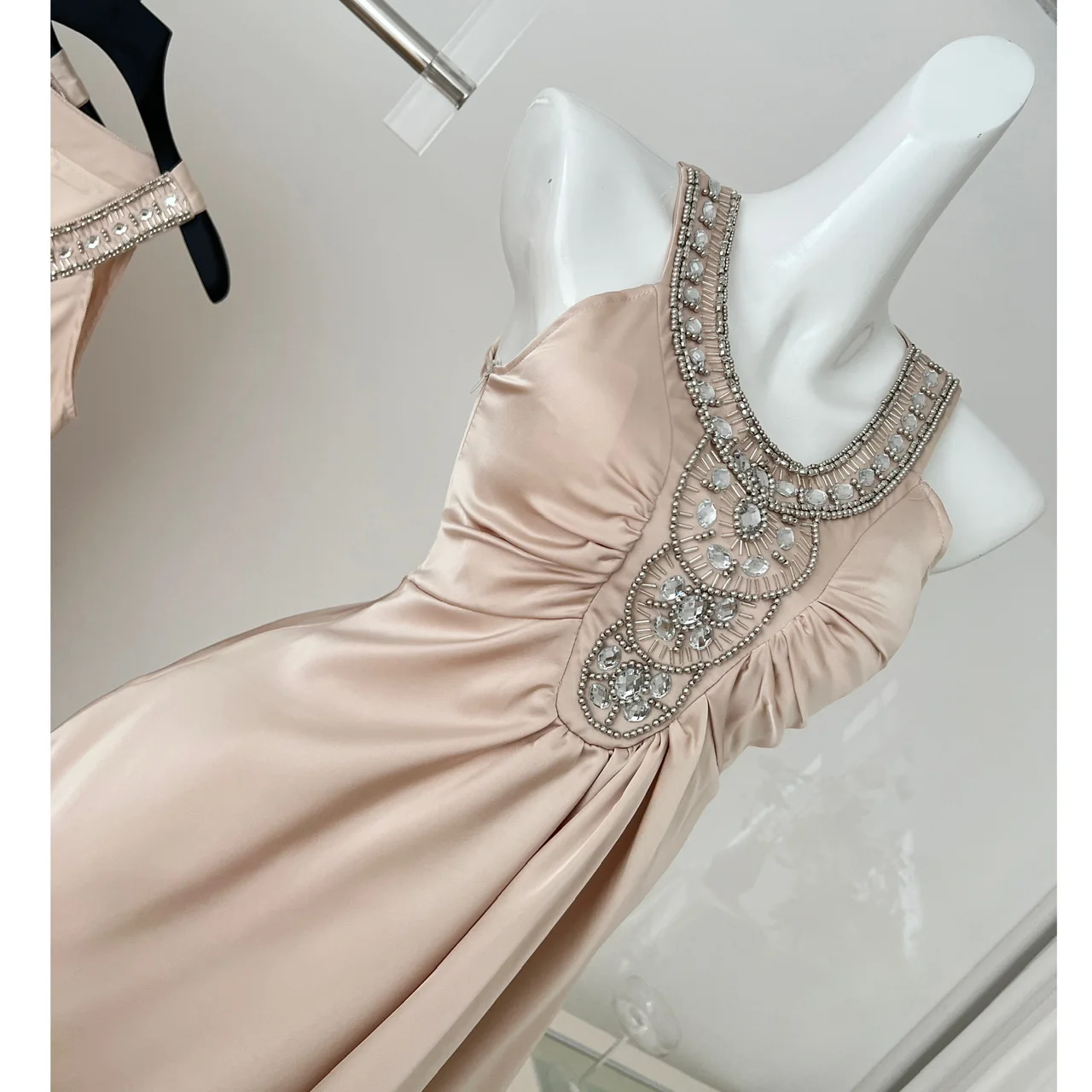 Minivestido de fiesta de lujo con diamantes de imitación para mujer, vestido de satén de una pieza sin mangas, vestido de graduación, Coqueta Gyaru, noche, dinero viejo, verano