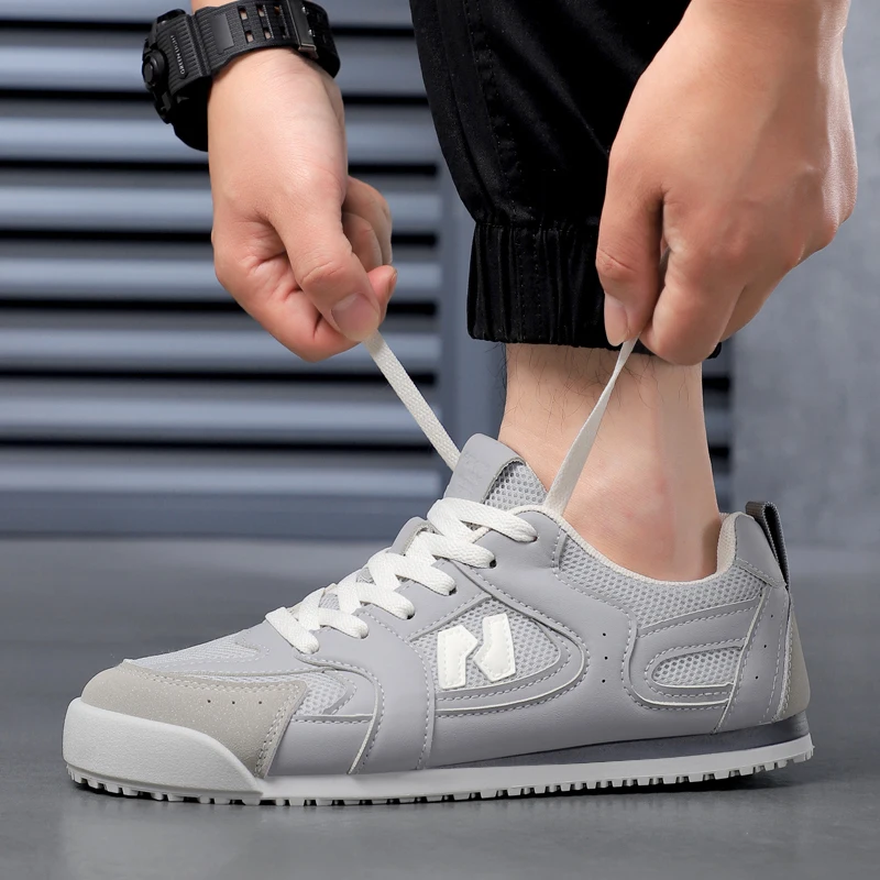 2026 Spring Summer New Men Retro Gump Shoes Mesh Breathable Soft Sole Casual White Sneakers Fashion Hot Selling Footwear