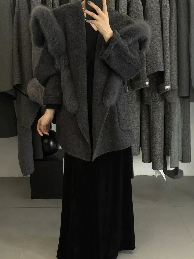 Oversized Women's Woolen Coat with Fur Collar Women's Old Money Style Wool Coat Belted Luxury Designer Dresses for Daily Wear