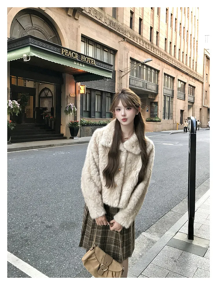Korean Stand Collar Plush Jacket for Women Winter Thick Fluffy Cropped Faux Fur Coat Woman Loose Sweet Single Breasted Outerwear