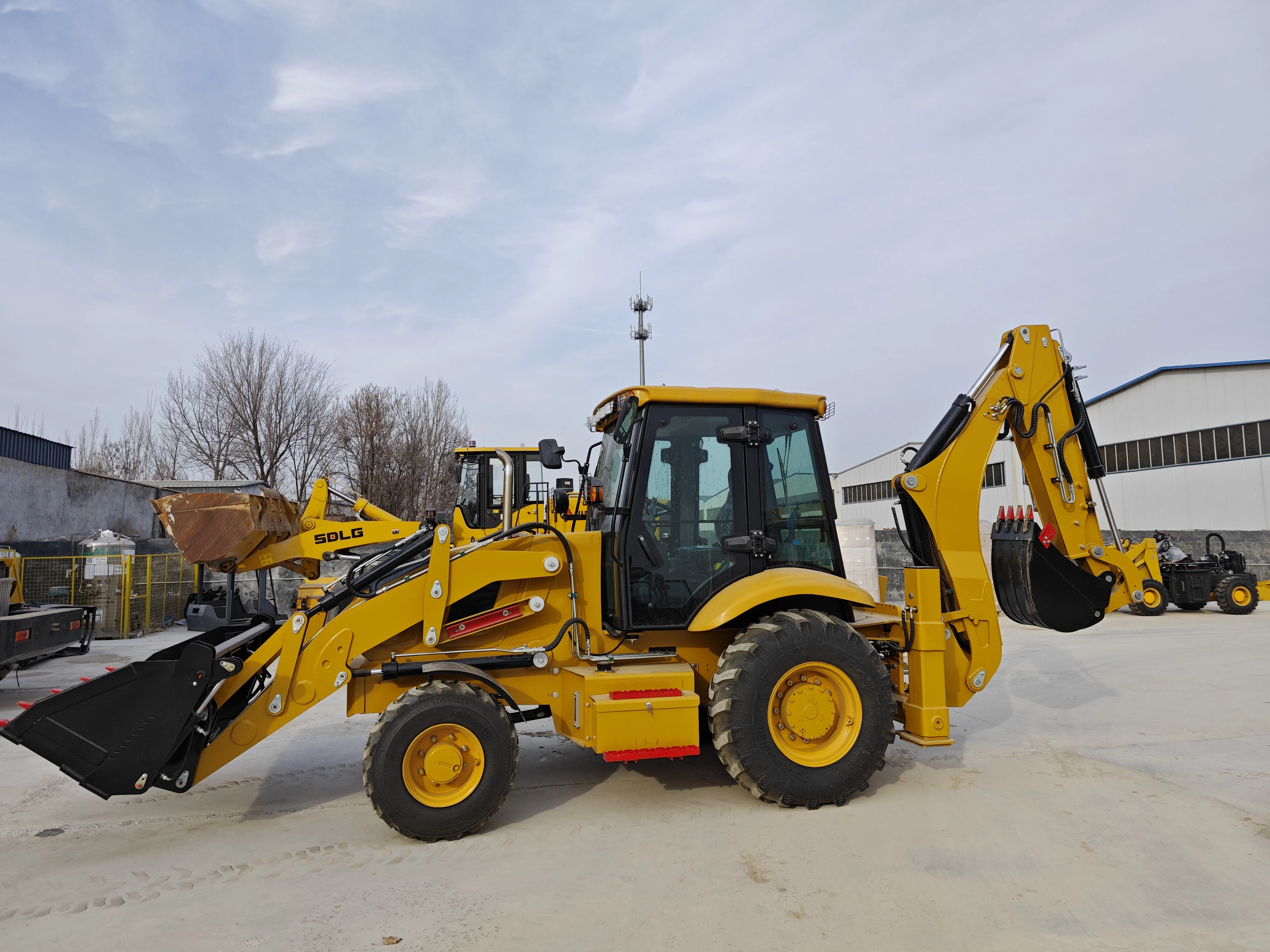 Backhoe Loader China Manufacturer Front Loader 4X4 Agricultural tractor Wheel Loader Cummins diesel Engine Customizable Digger