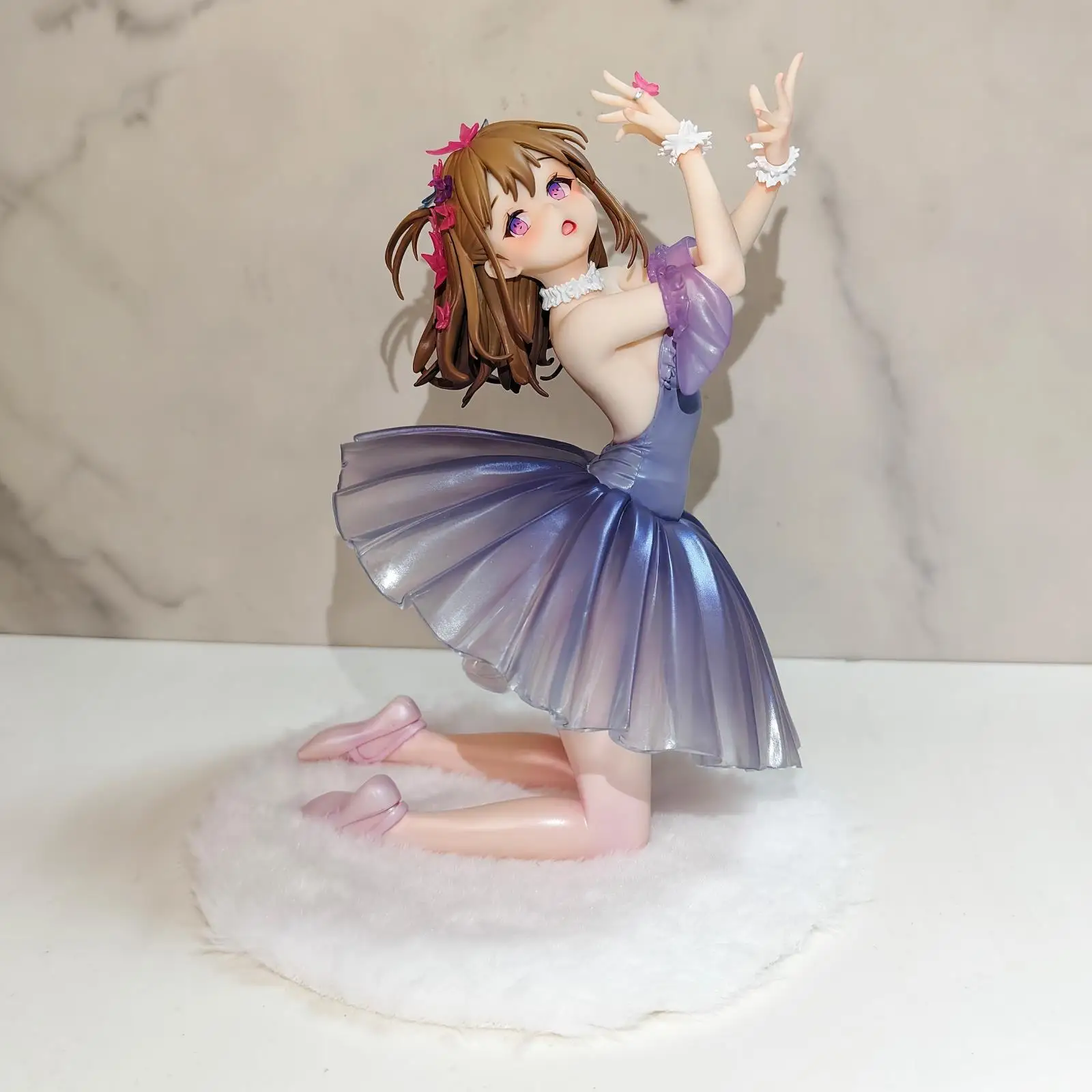 Anime-Figur Minami Kotori Hässliches Entlein Ballett PVC-Modell Grau-Lila Kleid Desktop-Ornament für Anime-Fans Farbbox