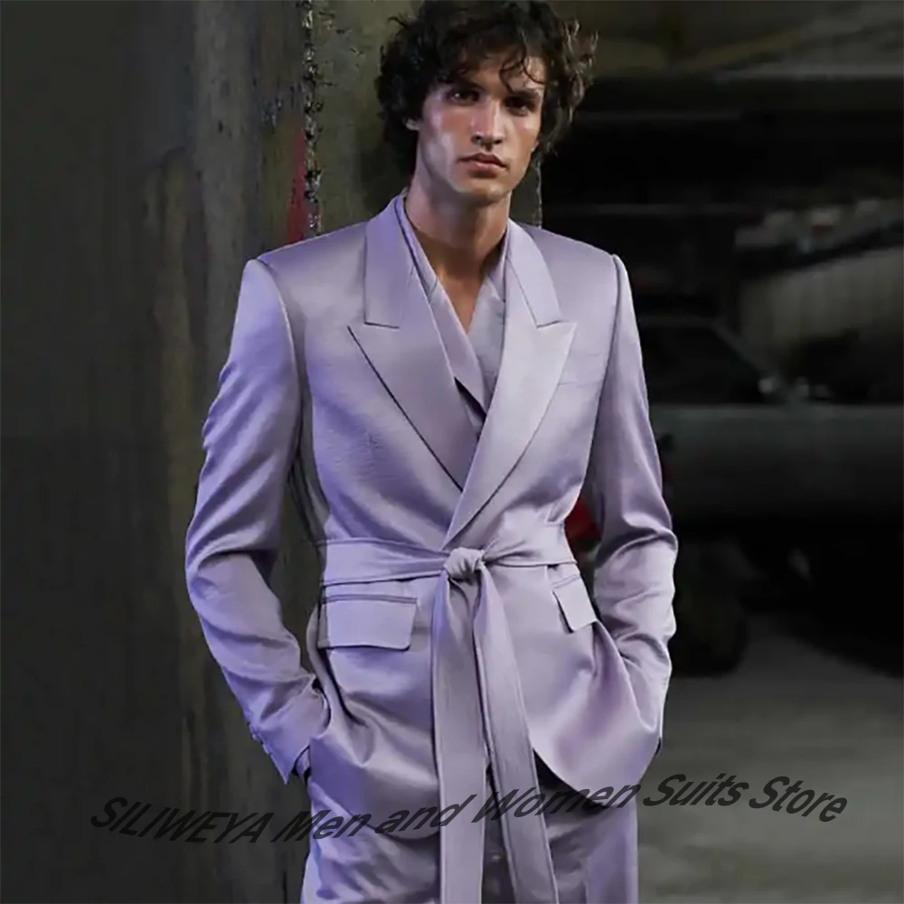 

Fashion Men Wedding Suits Peaked Lapel Tuxedos Single Breasted Belt Groom Wear 2 Pcs Jacket Pants Prom Evening Party Custom Made