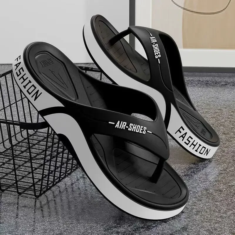 2026 Summer New Arrival Man Slippers Flip Flops Outdoor Beach Sandals Super Soft Bottom Slides Non-slip Thick Soled Men Slippers - view 5
