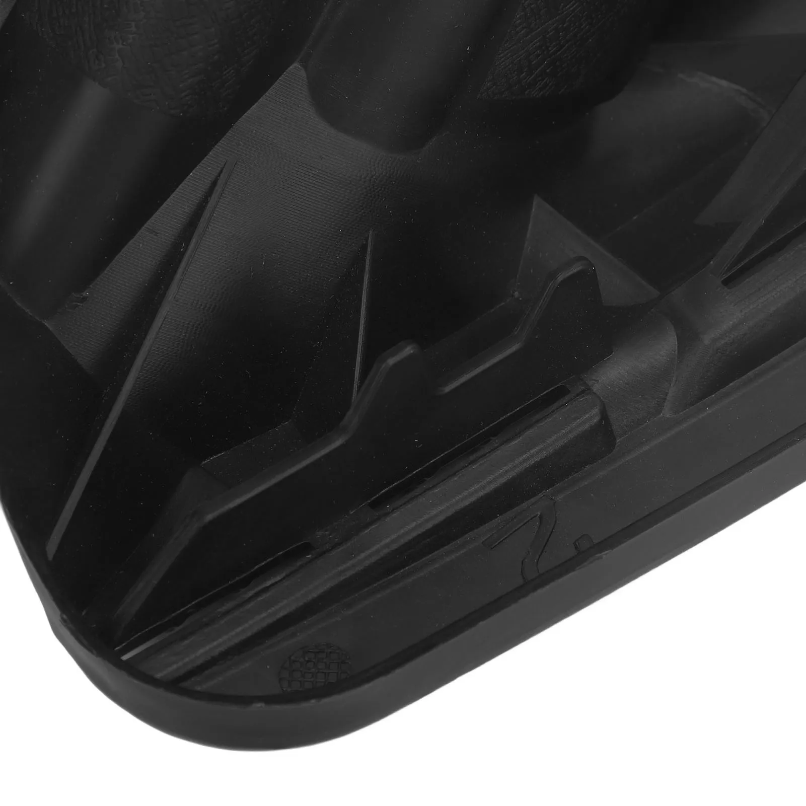 Base de luz de névoa plástica, montagem segura, uso duradouro, substituição para Citroen C-Elmario 2012 para 2017 direito, 1608698980