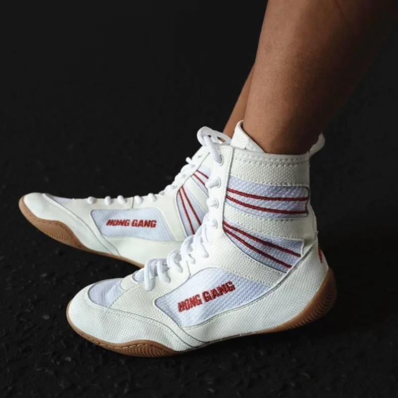 2026 New Trend Men Wrestling Sneakers Non-Slip Boxing Sneakers Men Unisex Men Fighting Shoes Mid-Top Gym Training Shoe For Man