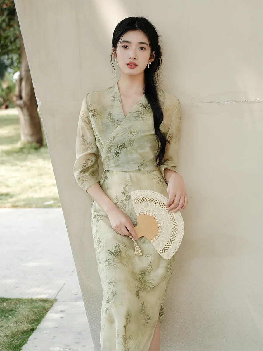 ChuChan Nuevo Vestido de Estilo Chino con Cuello en V para Mujer, Vestido de Verano de Alta Gama con Estampado Floral y Tiran...