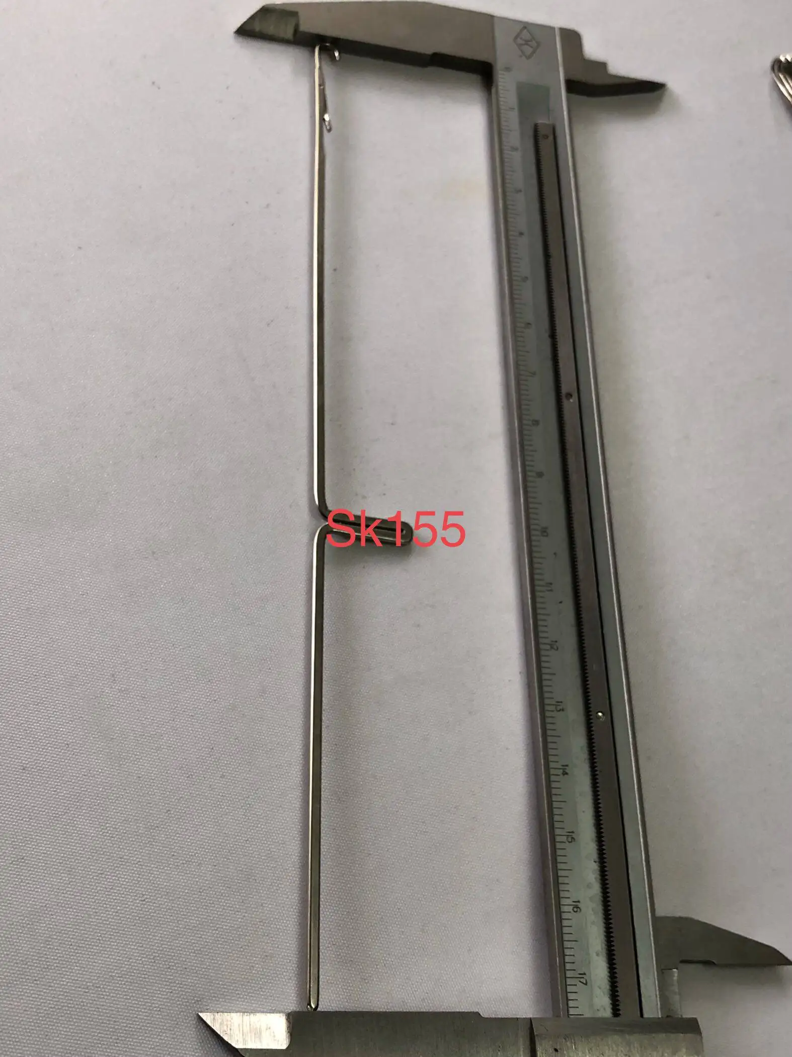 

50 шт. серебристых игл для вязальной машины, толстые иглы для машинного вязания SK155, основные иглы