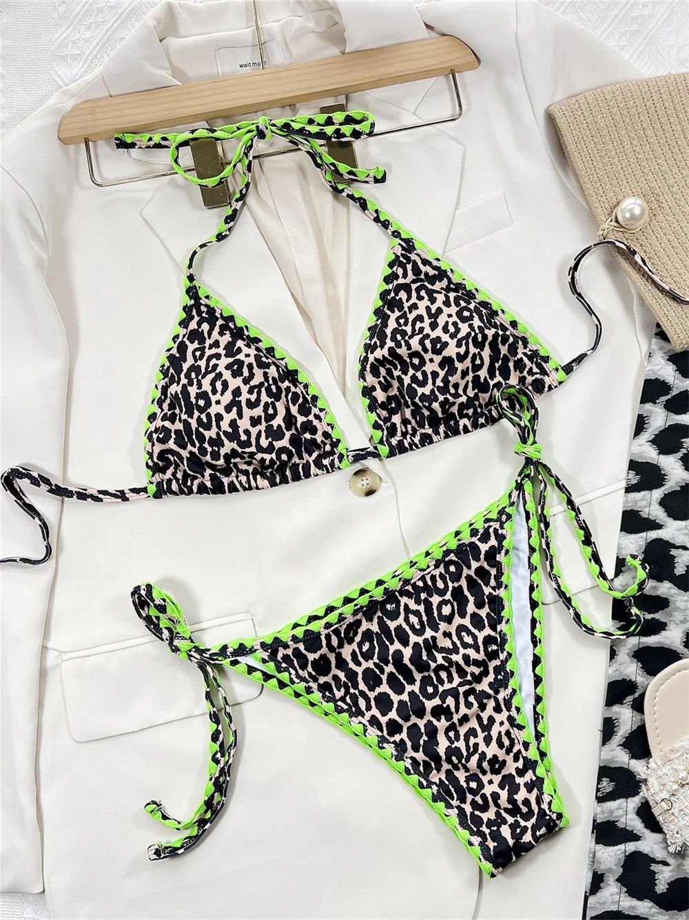Green Border Scalloped Leopard Bikini Halter String Backless Extreme Swimsuit Push Up Swimwear Women Beach Outfits Bathing Suits