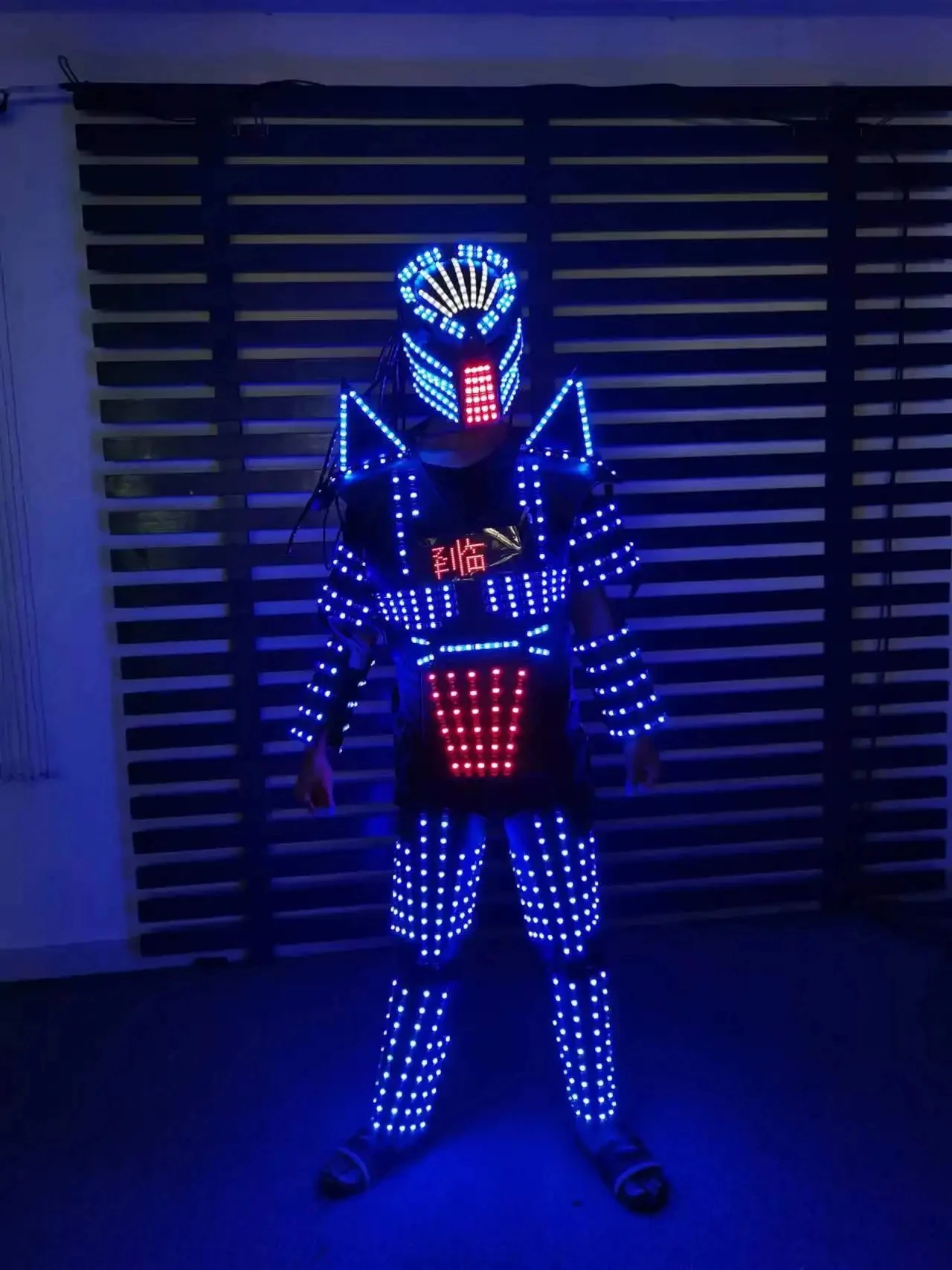 LED Digital Chest Screen Stage Dance Luminous Armor Nightclub Party Light Show Mechanical Dance Clothes LED Robot Suit Costume