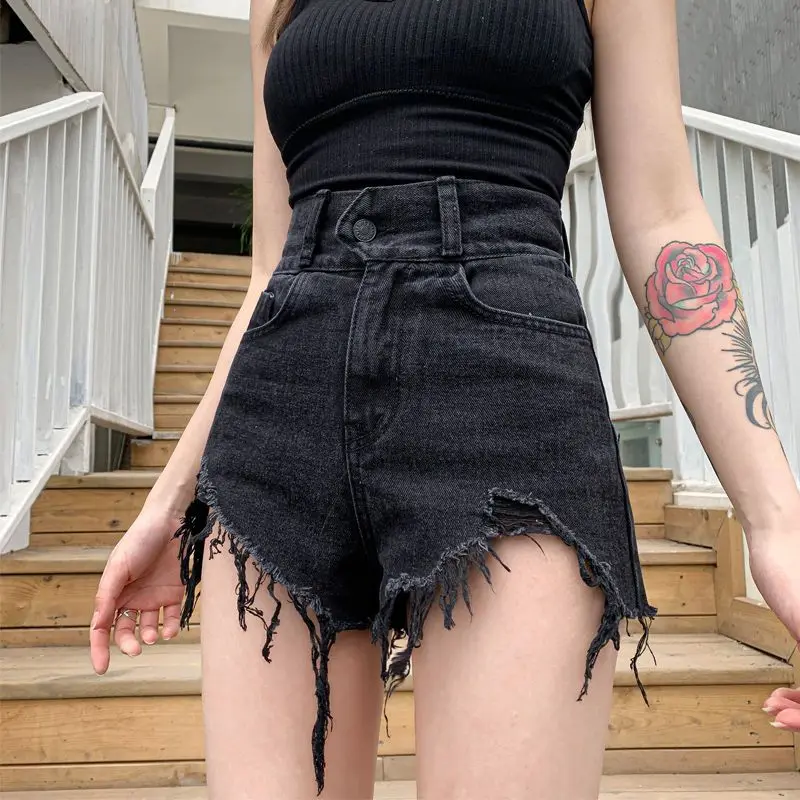

New Women's High Waist Loose and Slim A-line Wide-leg Black Denim Shorts TT1552