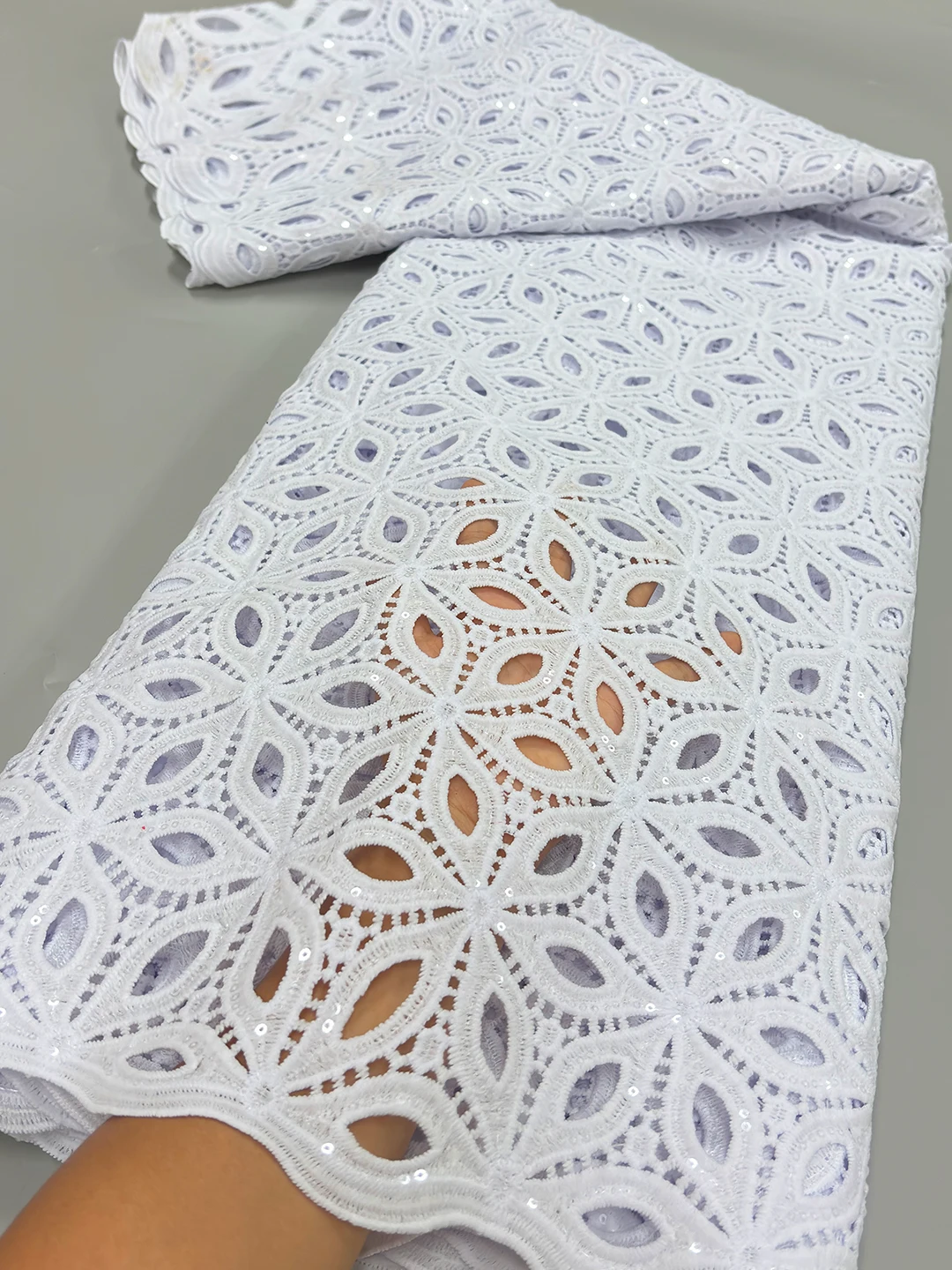 Luxury 2024 African Nigerian Water Soluble Sequin Lace Fabric Pure White High Quality Guipure Cord Lace Fabric For Wedding Dress