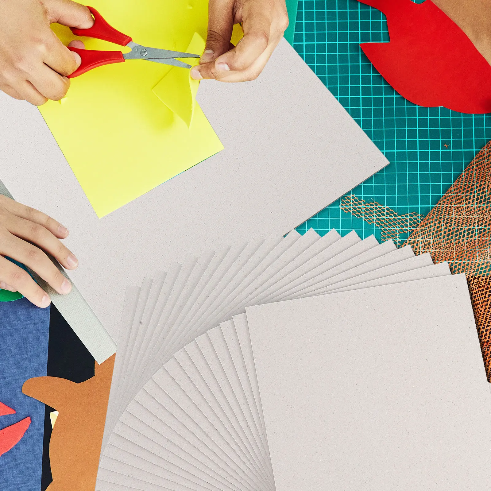 

20 листов серого плотного картона для рукоделия, скрапбукинга, переплета книг, упаковки, бумага формата А4, картон