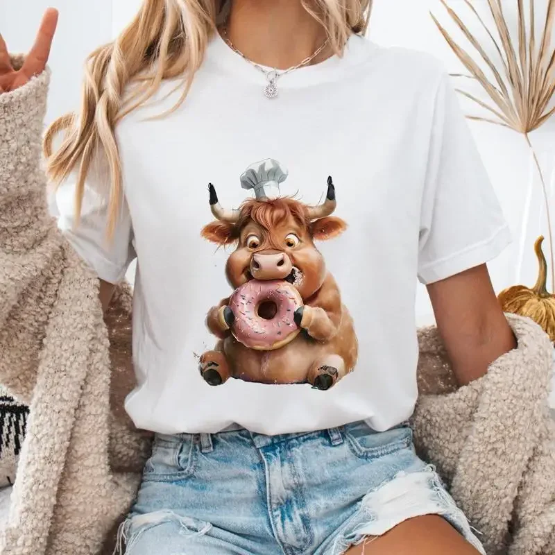 Cute Highland Cow with Donut T Shirt Funny Animal for Lovers Foodi