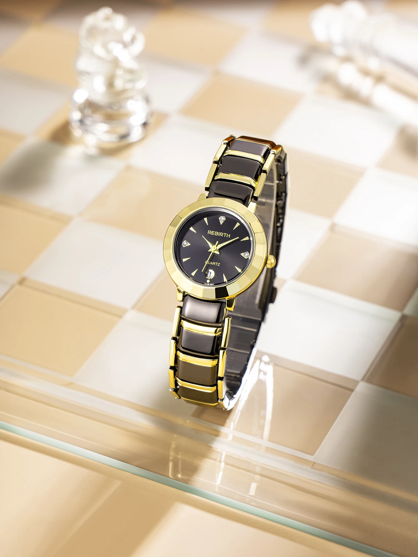 

Универсальные женские часы в деловом и художественном стиле, подходящие для повседневного ношения