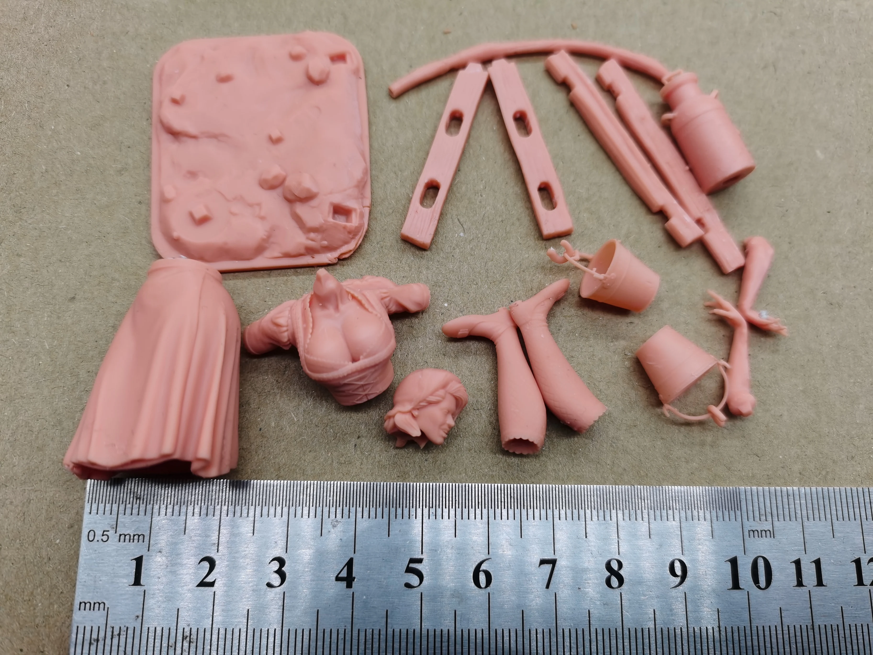 1/24 مقياس الراتنج الشكل المرأة جلب المياه Nsfw سحب نسخة تجميع أطقم منمذجة المفككة وغير مصبوغ ثلاثية الأبعاد تمثال لعبة