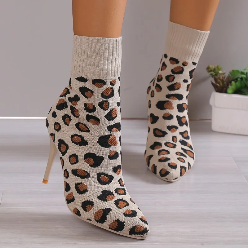 Winter 2023 Women's Elastic New Fashion High Heels Casual Solid Warm Pointed Elastic Fabric Fashion Boots Trendy High Heels