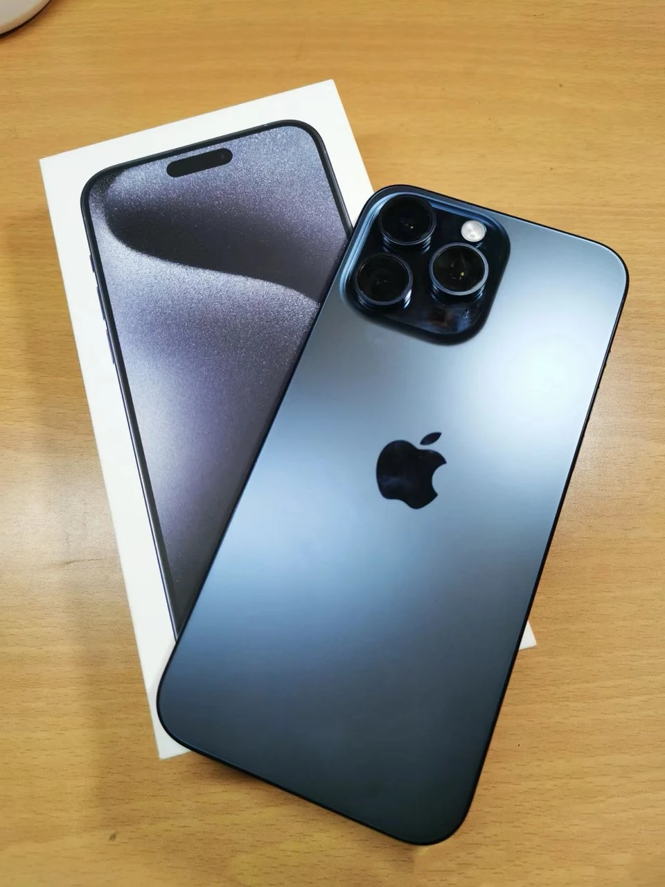 iPhone 15 Pro Max 256GB Price at Apple Store: A Real User's In