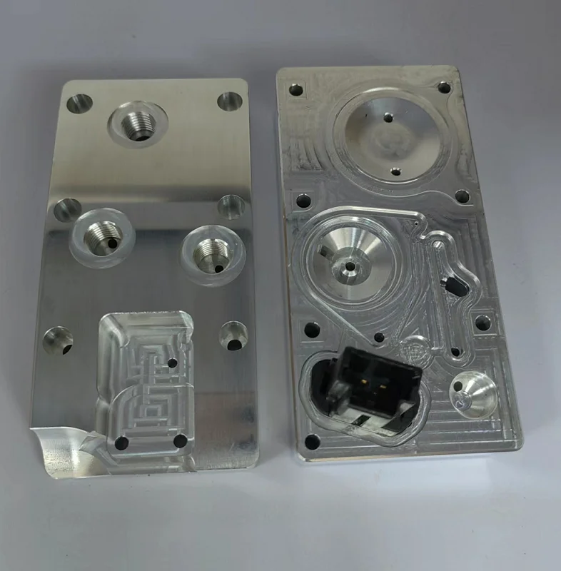 Free Shipping 2pcs/set Original New Urea Pump Aluminum Plate With Sensor 4931694 5273337 5273338 Doser Pump For Cummins Emitec