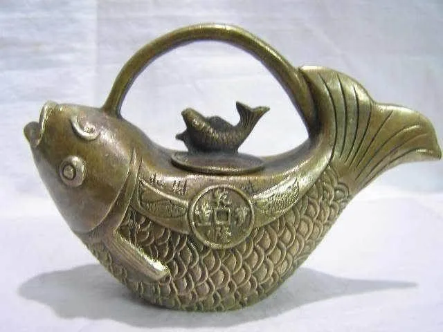 decoration bronze factory Pure Brass Antique 4 inch / Exquisite ancient manual sculpture brass business carp auspicious teapot