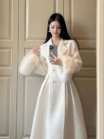 시크한 가을 슬림핏 긴팔 숏 코트 프린지 디테일 클래식 스퀘어 칼라 편안한 울 혼방 여성 아우터웨어 10 플러스 사이즈 여성 빈티지 헵번 스타일 울 코트 봄 시즌 여성스러운 리치 걸 중간 길이 재킷 한국 스타일 출퇴근용