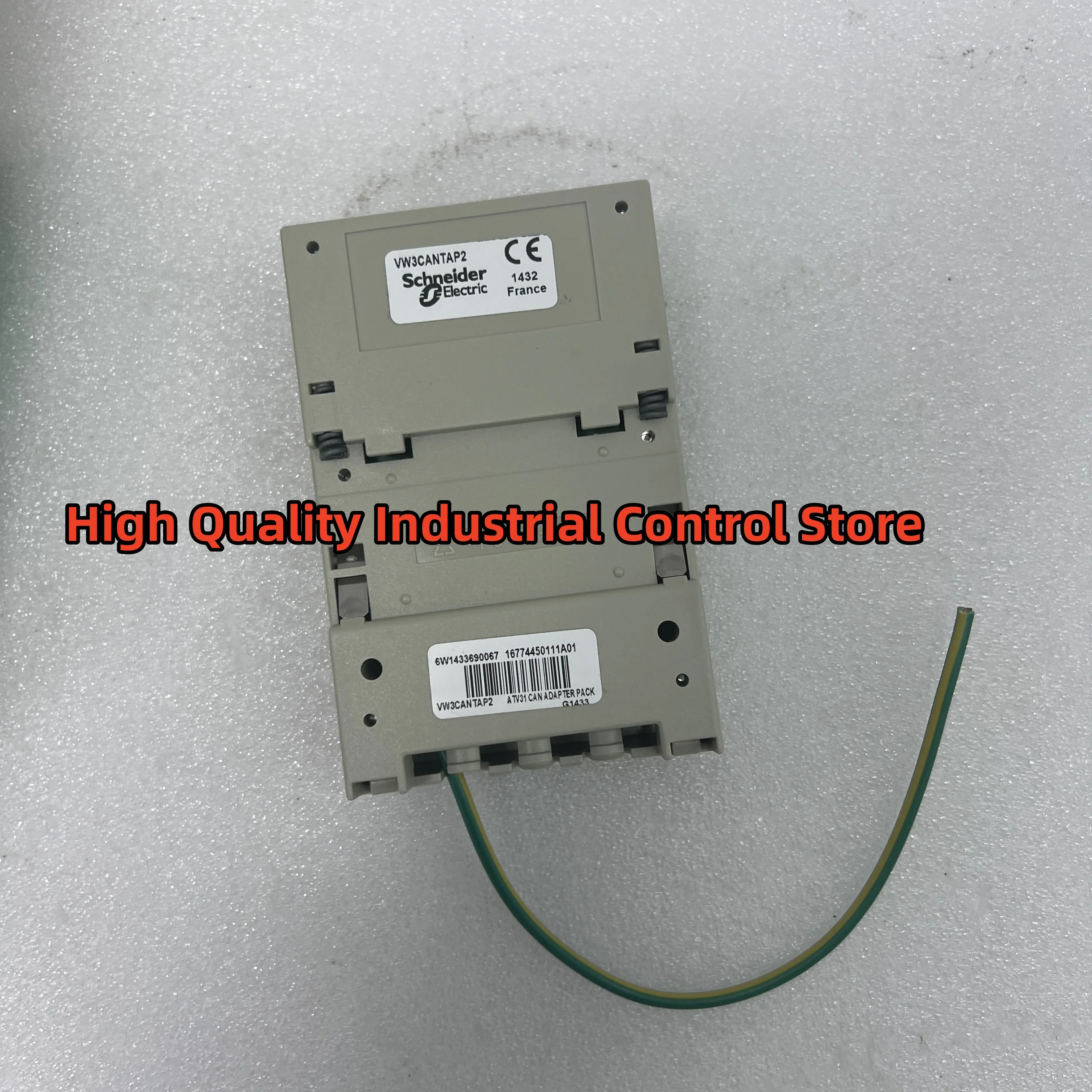 

VW3CANTAP2 Новый оригинальный модуль