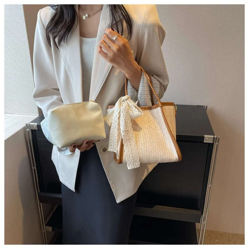 Shoulder Bag Summer Straw Woven Contrast Color Casual Handbag Small Mini Women's Bag 2023 New Simple Design Bucket Crossbody Bag