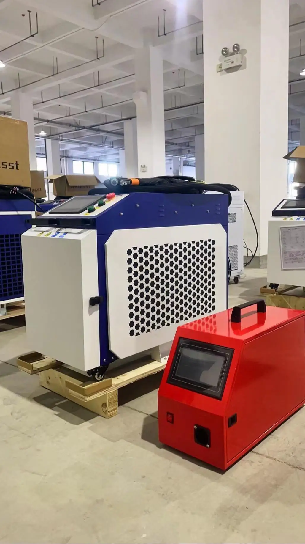 3000W MAX Portable Fiber Laser Welding Machine 4IN1 Cleaning and Cutting Machine with Auto Wire Feeder Metal