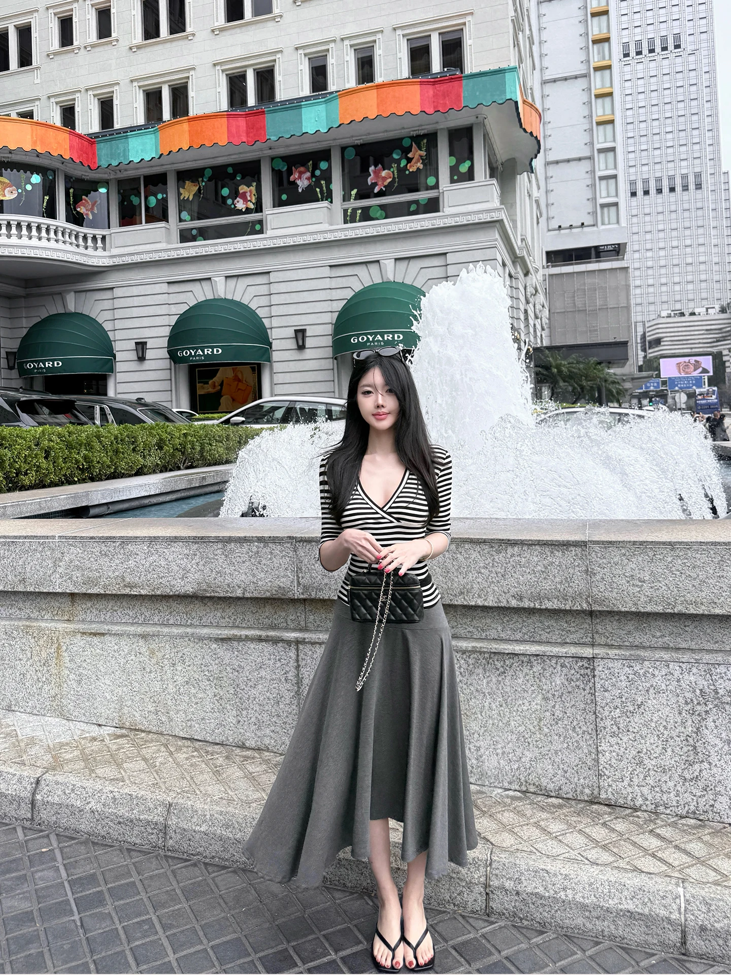 

Laareetoo Ruche Asymmetrical Grey Midi Skirt Women's Summer 2026 New Elegant Slimming Skirt Low Waist A-Line Silhouette