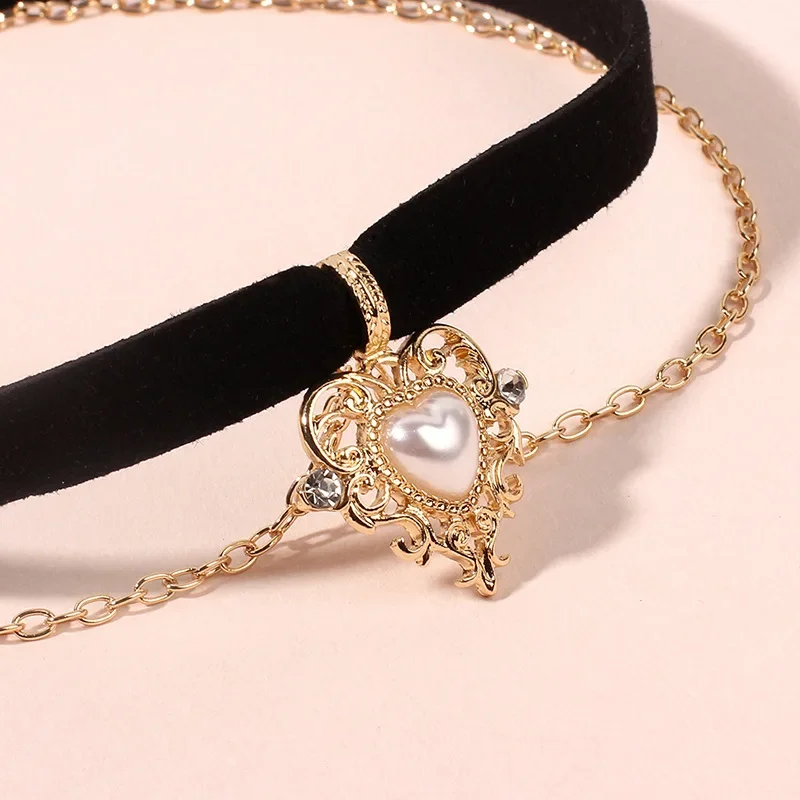 Vintage Black Velvet Choker Necklace Gothic Golden Imitation Pearl Heart Layered Necklace For Women Girls Jewelry Gifts