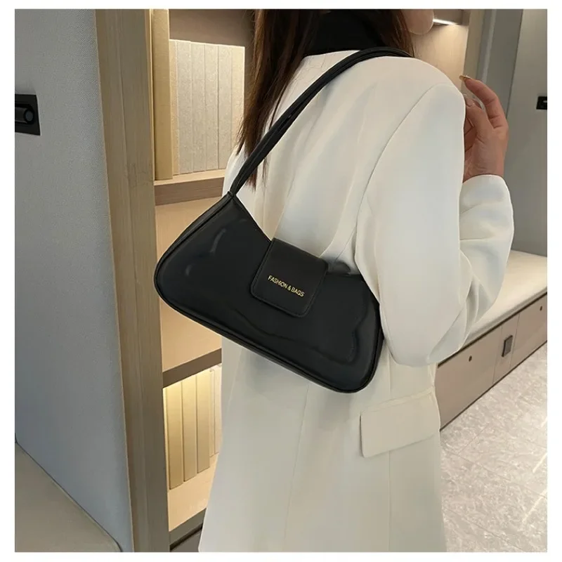 

French High-grade Handbag Niche Underarm Bag New Fashion Commuter Joker Shoulder Bag Diagonal Luxury Brand Female Shoulder Bag