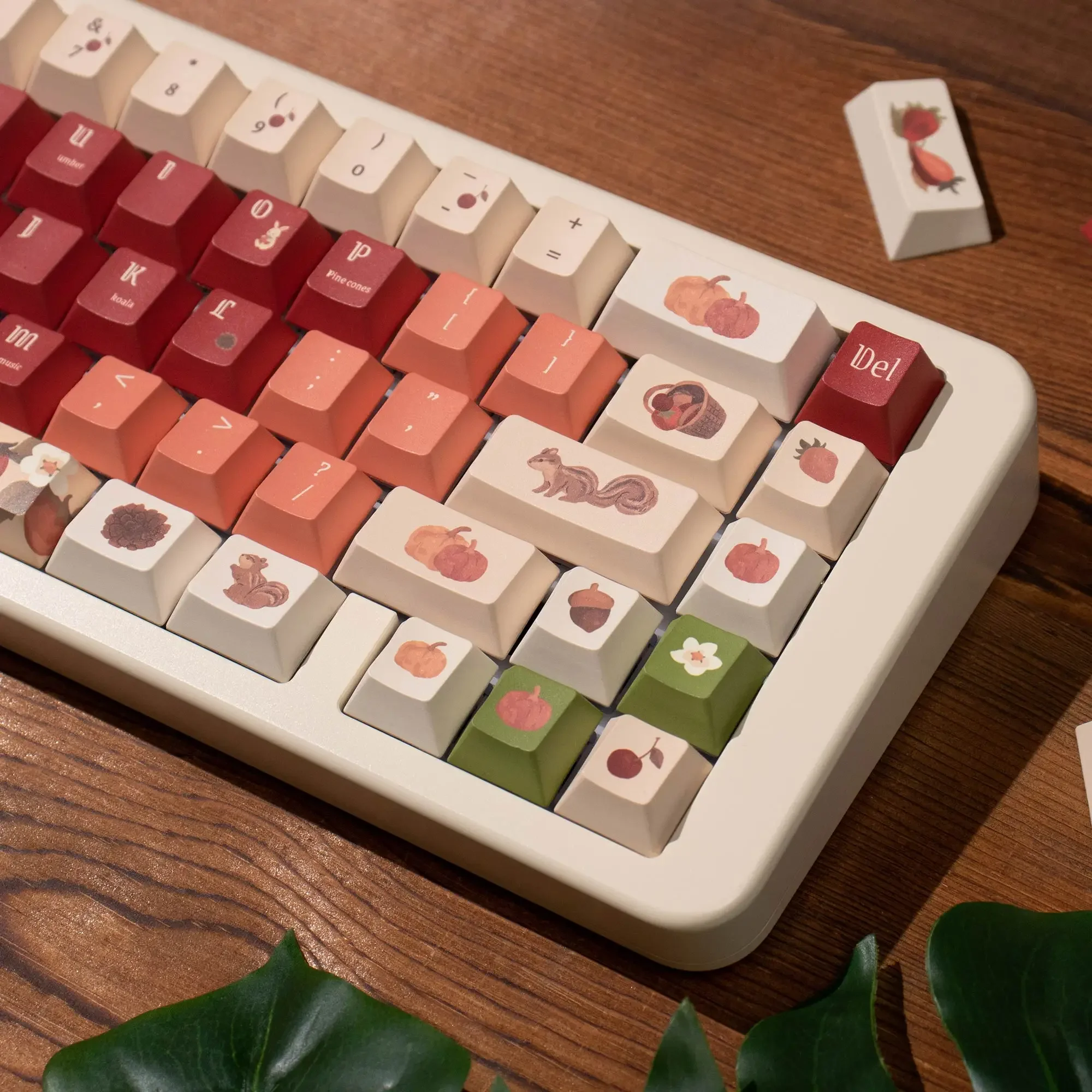 Imagem -04 - Retro Vermelho Pequena Floresta Keycap Pbt Sublimação Cherry Squirrel Elemento Keycap Barra de Espaço l Forma Entrar Chave 153 Chave 2.25 7u