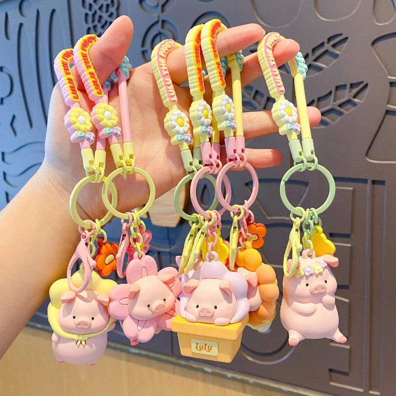 

Lulu Pink The Piggy Keychain Bag Charm Blossom World Series Cute Exquisite Pig Figurine Backpack Pendant Couple Hanging Ornament