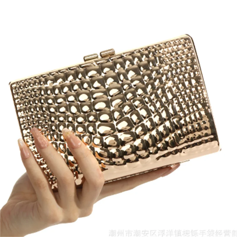 

2024 Women Metal Evening Bags Banquet Wedding Party Dinner Purse With Chain Fashion Snake Bags Drop Shipping