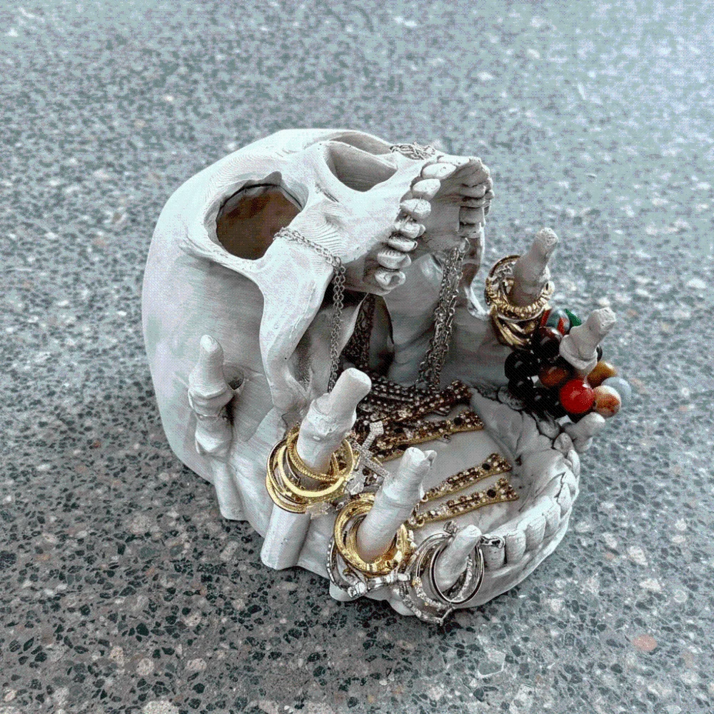Resin Skeleton Head Jewelry Holder Realistic Multifunctional Gothic Skull Key Holder Creative Handcrafted Halloween Resin Craft