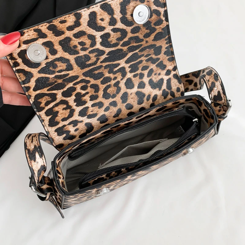 Bolsa de ombro feminina com estampa leopardo, bolsa tiracolo feminina, alta qualidade, alta qualidade, estilo estrangeiro, pequena, moda vintage, nova, 2024