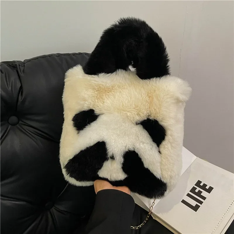 High End Niche Shoulder Bag 2024 Autumn and Winter New Fashion Versatile Chain Shoulder Bag Chinese Cute Eye Hugging Panda Bag