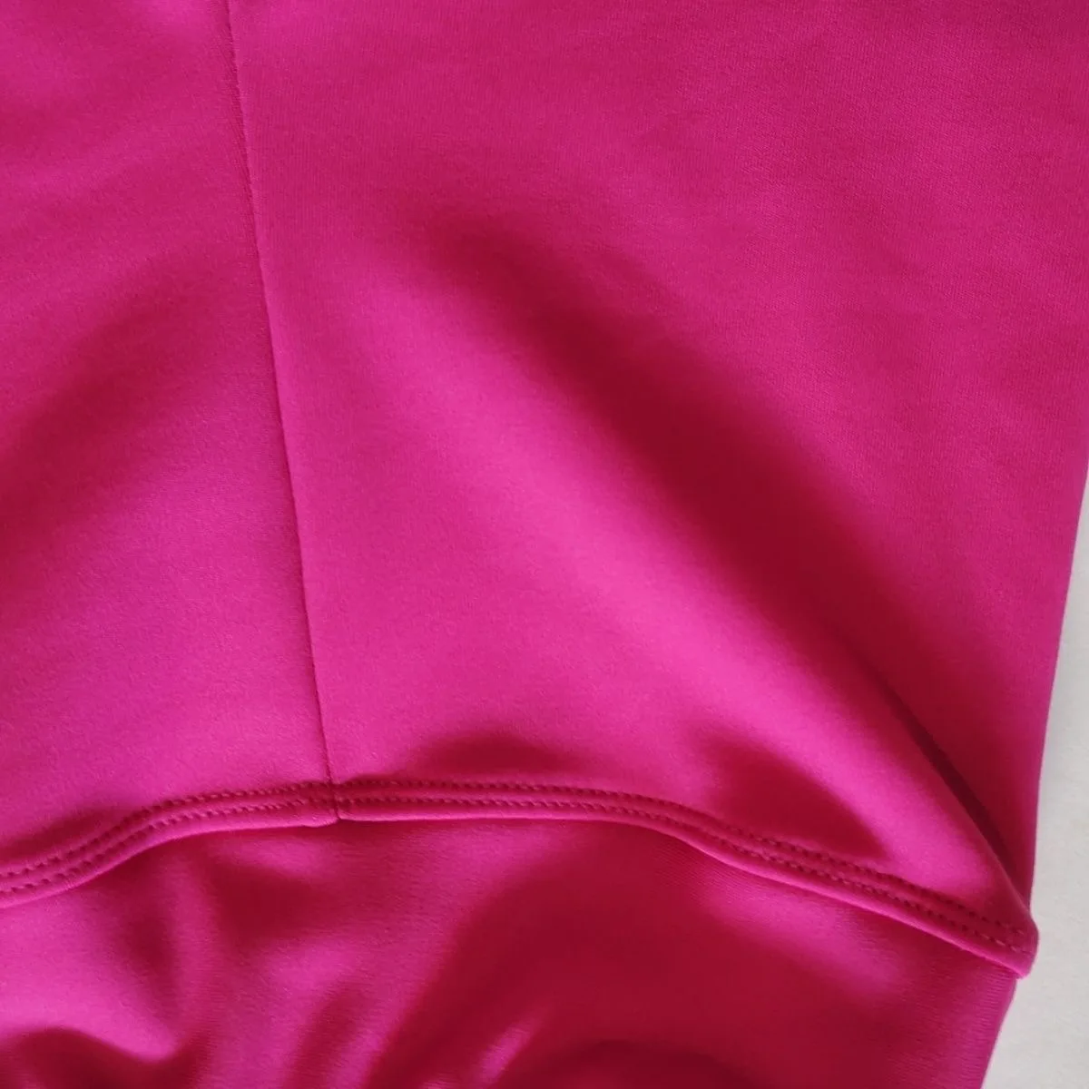 Figure skating training suit set with fleece fabric skating pants and ice skating jacket can be worn close to the body