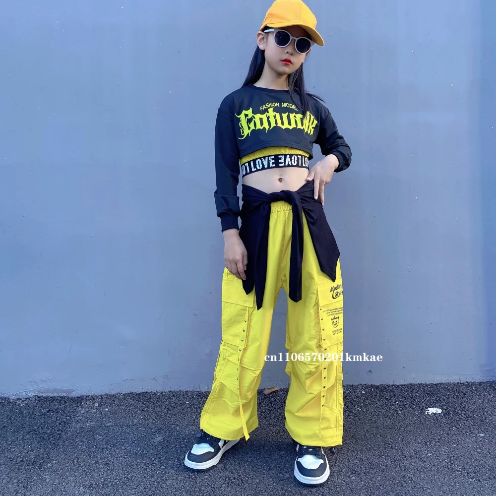 Hip-Hop Mädchen Mode K-Pop Crop Top mit Schriftzügen Cargo-Hose Kinder Streetdance Cardigan Kinder Streetwear Girl Group Jazz Kleidungsset