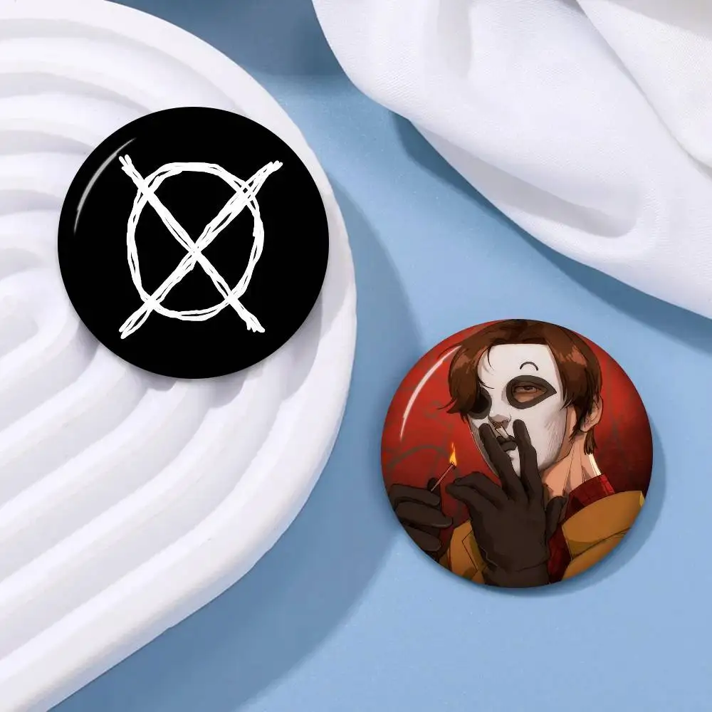 Horror Short Film M-marble H-hornets Pins Funny Round Snap-in Brooch Badge Backpack Hat Accessories Jewelry Gifts for Friend